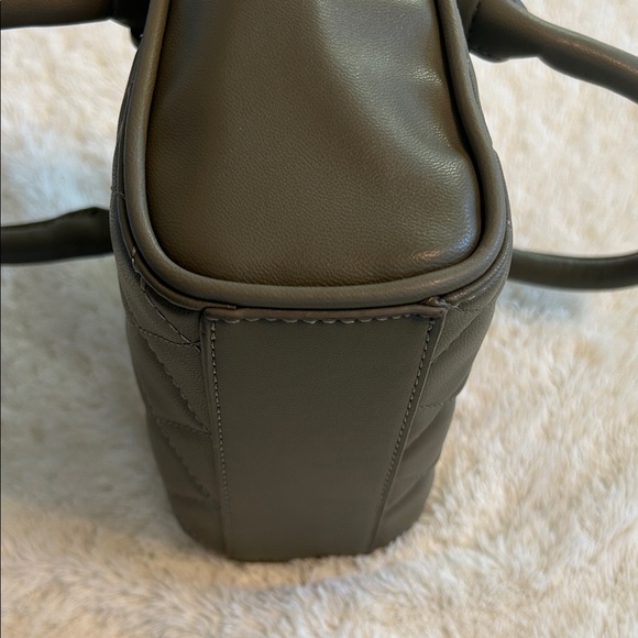 Steve Madden Bbabi mini crossbody Quilted Olive Green - Picture 12 of 15